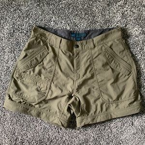 Eastern Mountain Sports size 8